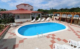 Bed And Breakfast Pansion Comfort Sidro  3*